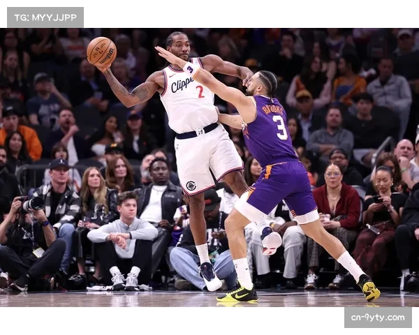 快船队内部对抗赛模拟最后时刻,测试无莱昂纳德情况下的终结选项